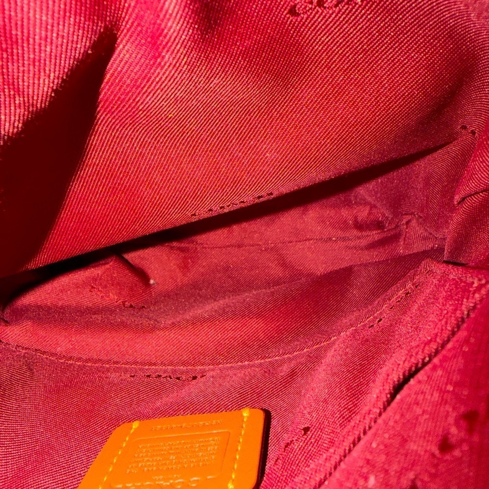 Coach Kitt Messenger Crossbody In Colorblock Signature Canvas Bag. NWOT - Picture 7 of 8